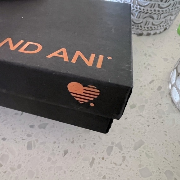 ALEX AND ANI las vegas bangle bracelet EUC - Picture 4 of 11